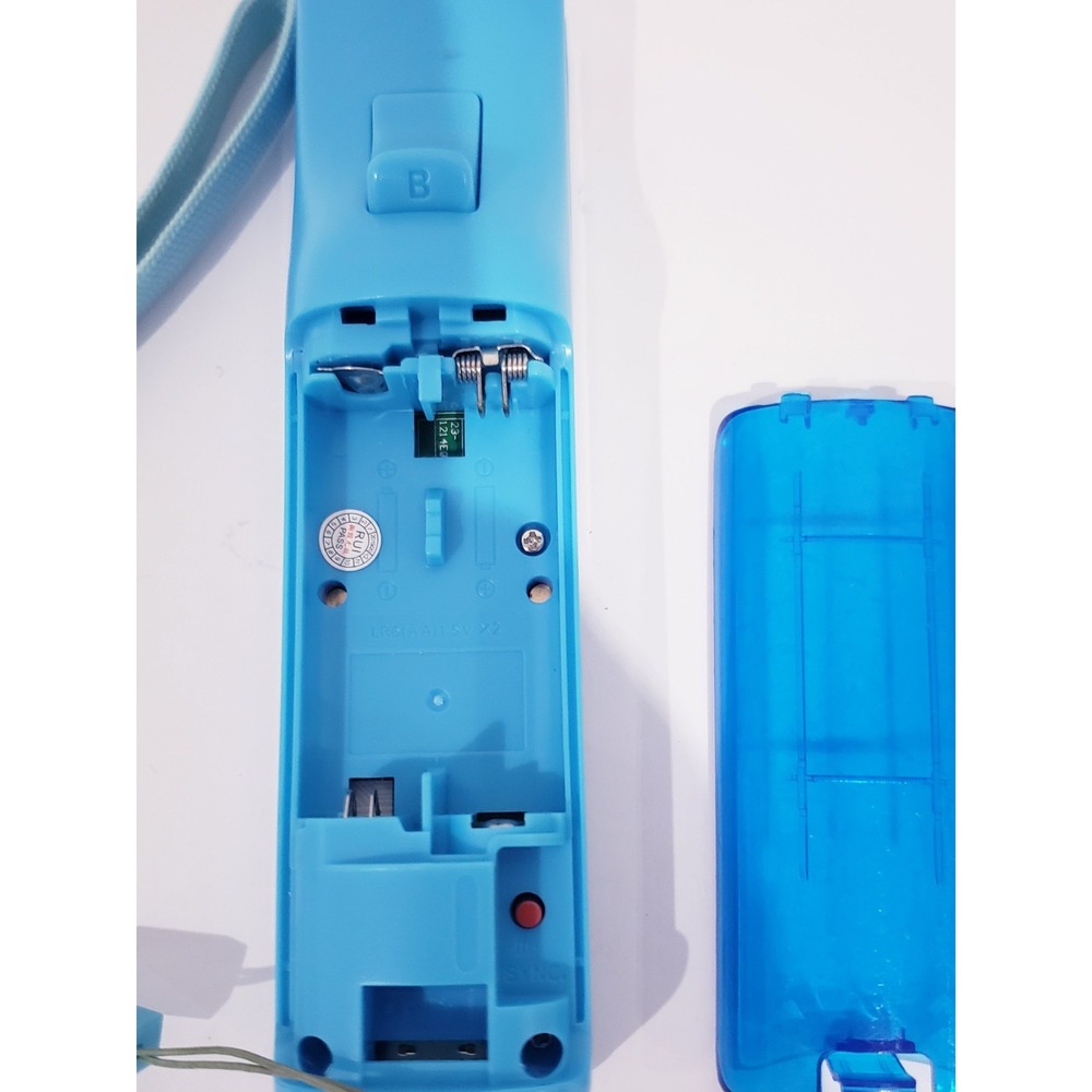 OEM Nintendo Wii Remote Controller RVL-003 Blue - Tested Working - Picture 4 of 5